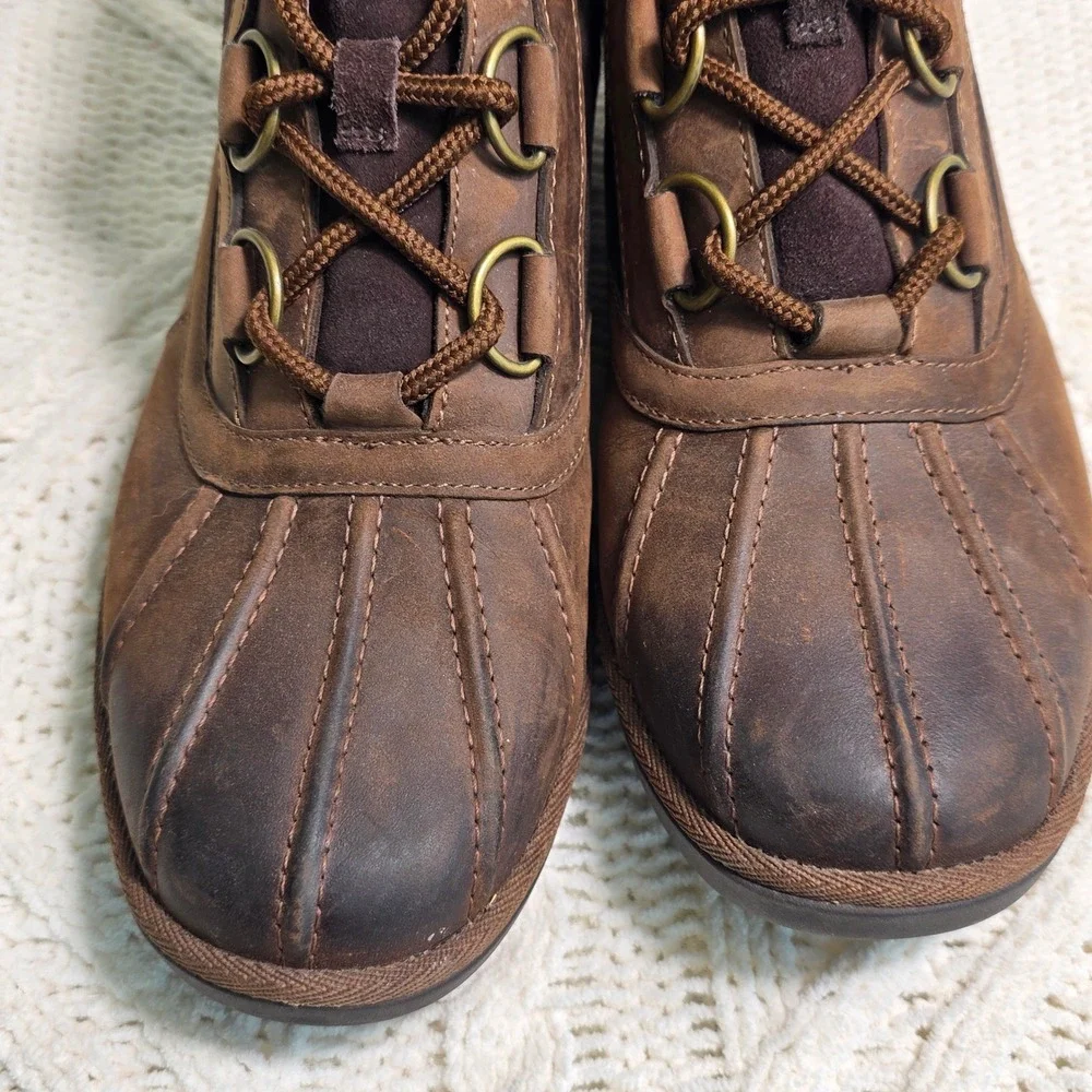 UGG Cecile Duck Boots Brown Waterproof Leather Shearling Women 10 Excellent